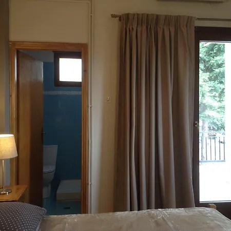 Ξενοδοχείο Defkalion 2*