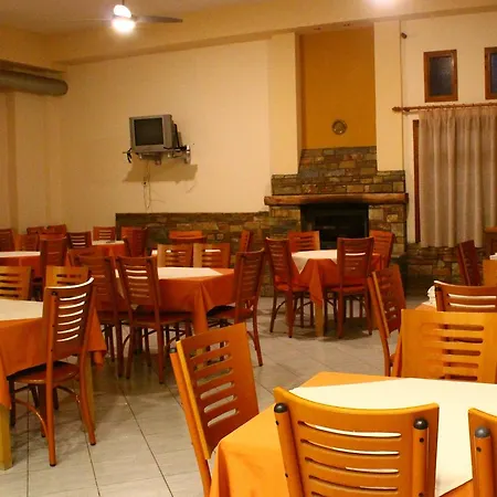 Defkalion מלון 2*